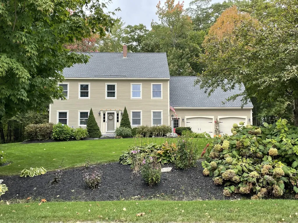 19 Slocum Drive Falmouth ME 04105