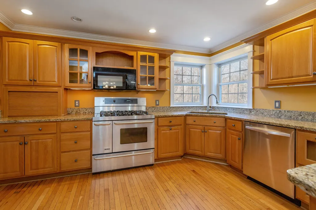 40 Jennifer Drive Auburn ME 04210