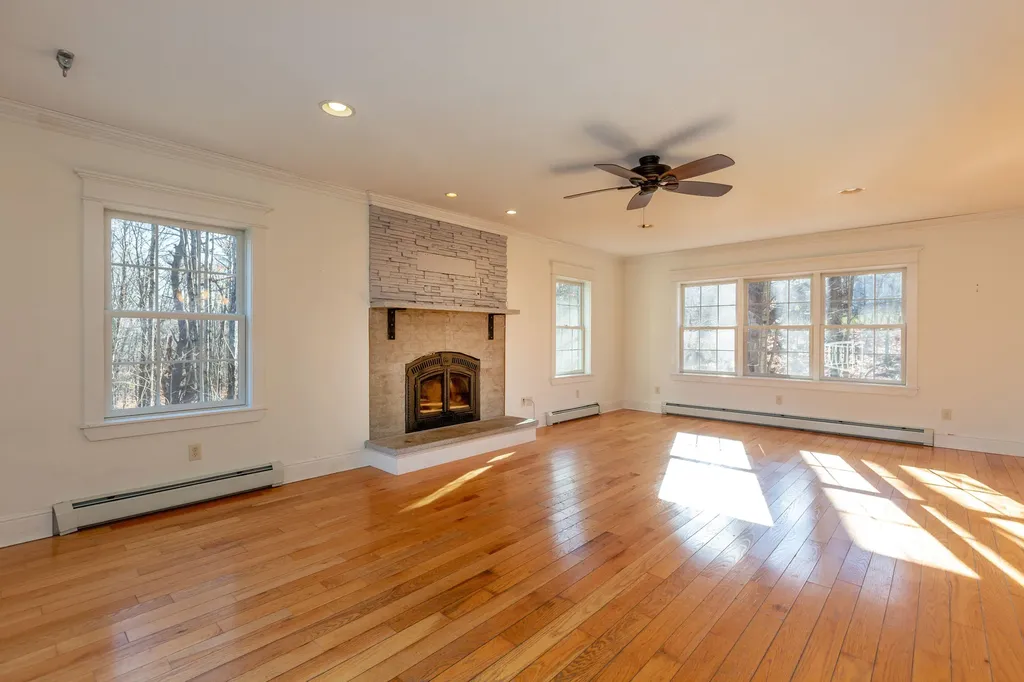 40 Jennifer Drive Auburn ME 04210