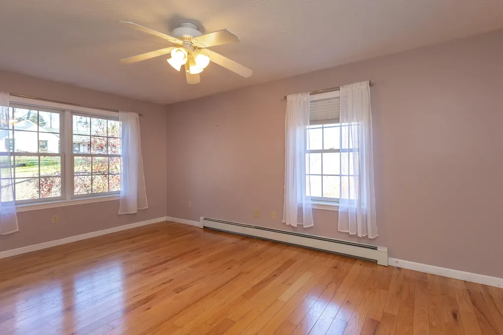 40 Jennifer Drive Auburn ME 04210
