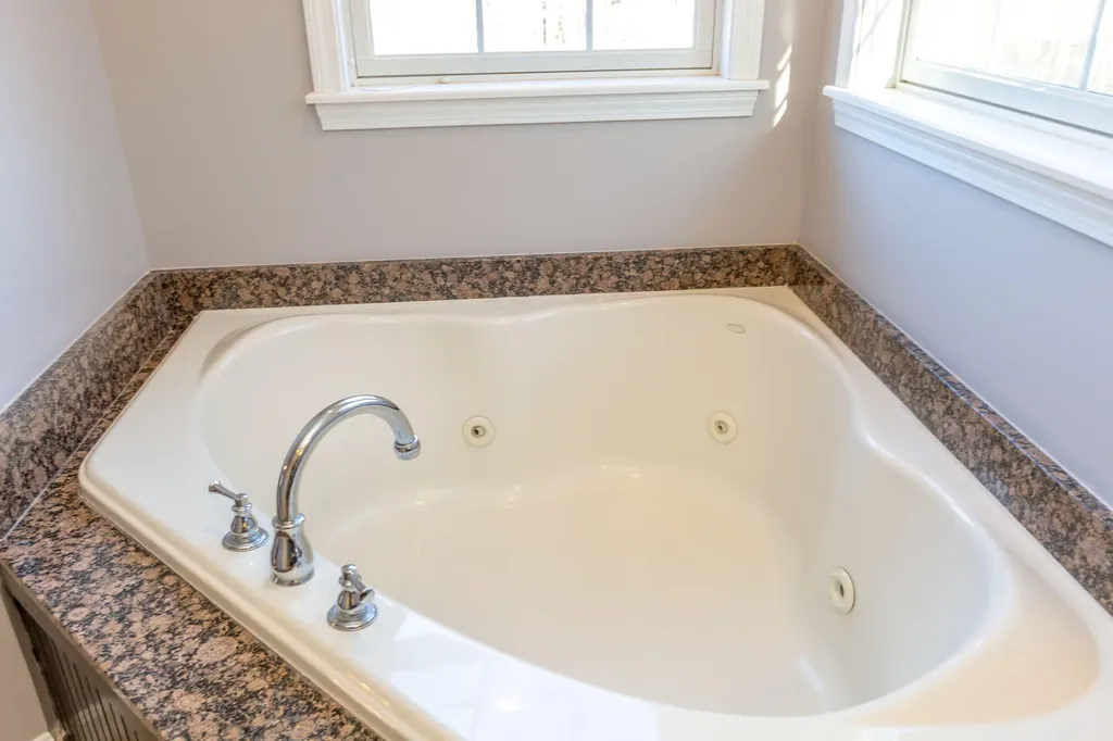 40 Jennifer Drive Auburn ME 04210