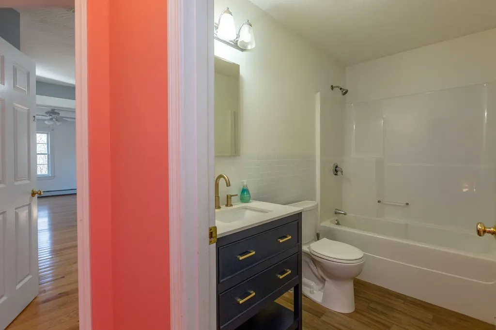 40 Jennifer Drive Auburn ME 04210
