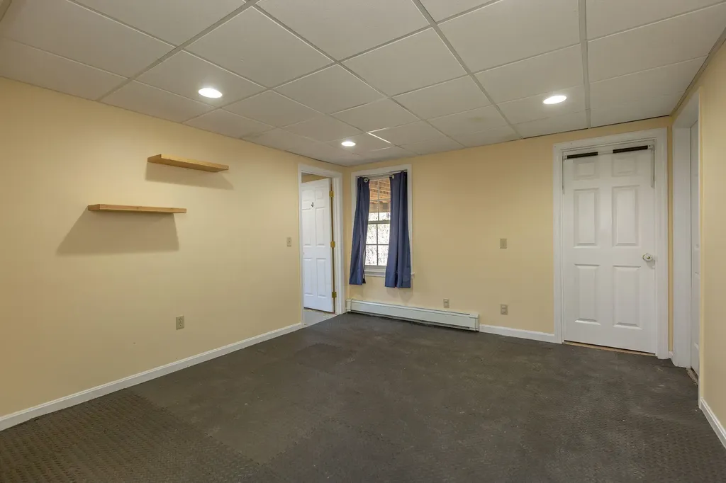 40 Jennifer Drive Auburn ME 04210