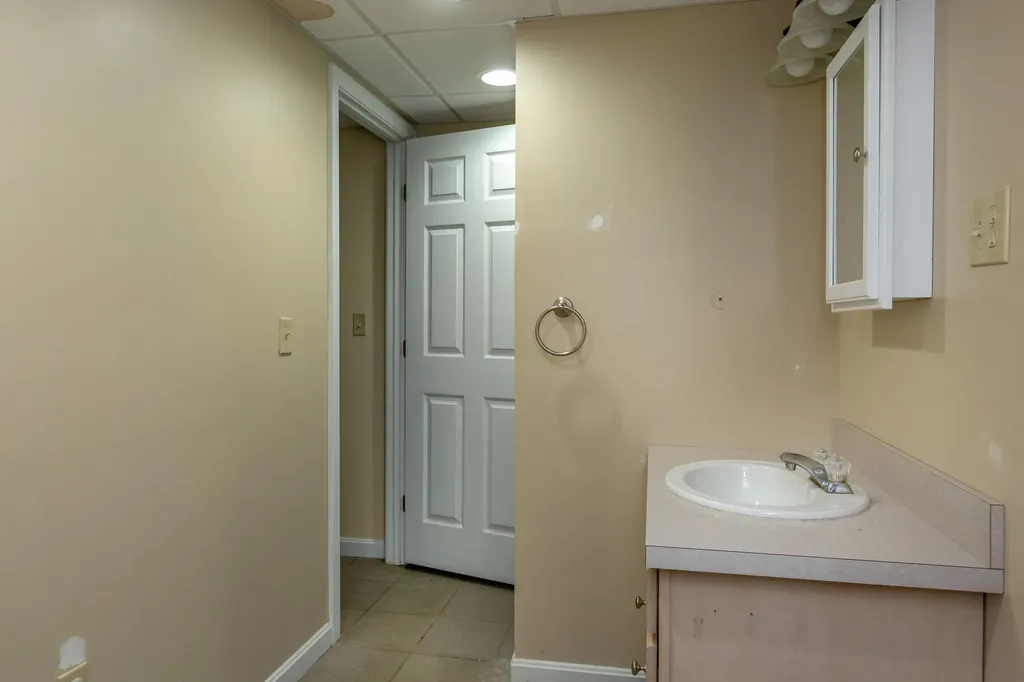 40 Jennifer Drive Auburn ME 04210