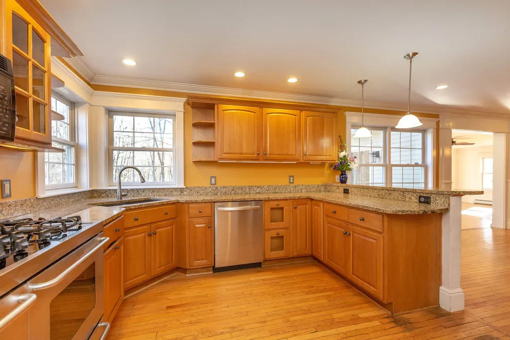 40 Jennifer Drive Auburn ME 04210
