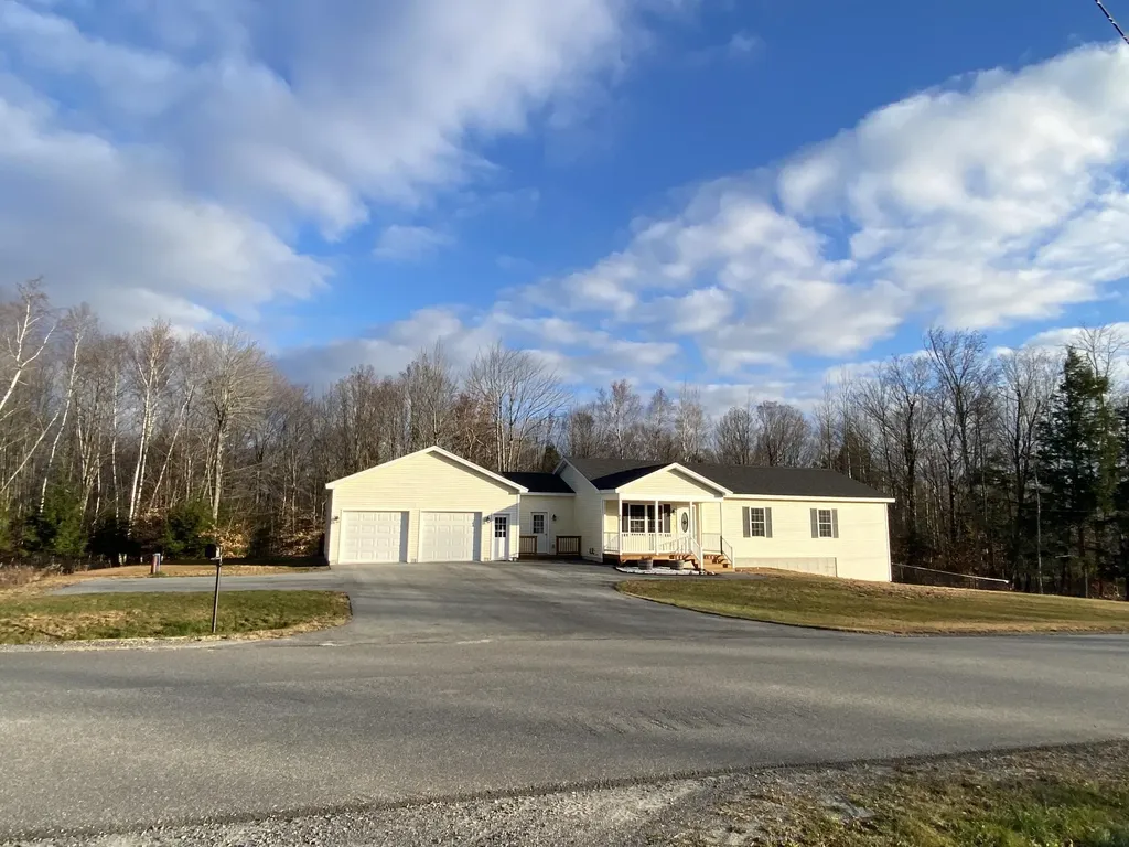 63 Richard Road Sidney ME 04330
