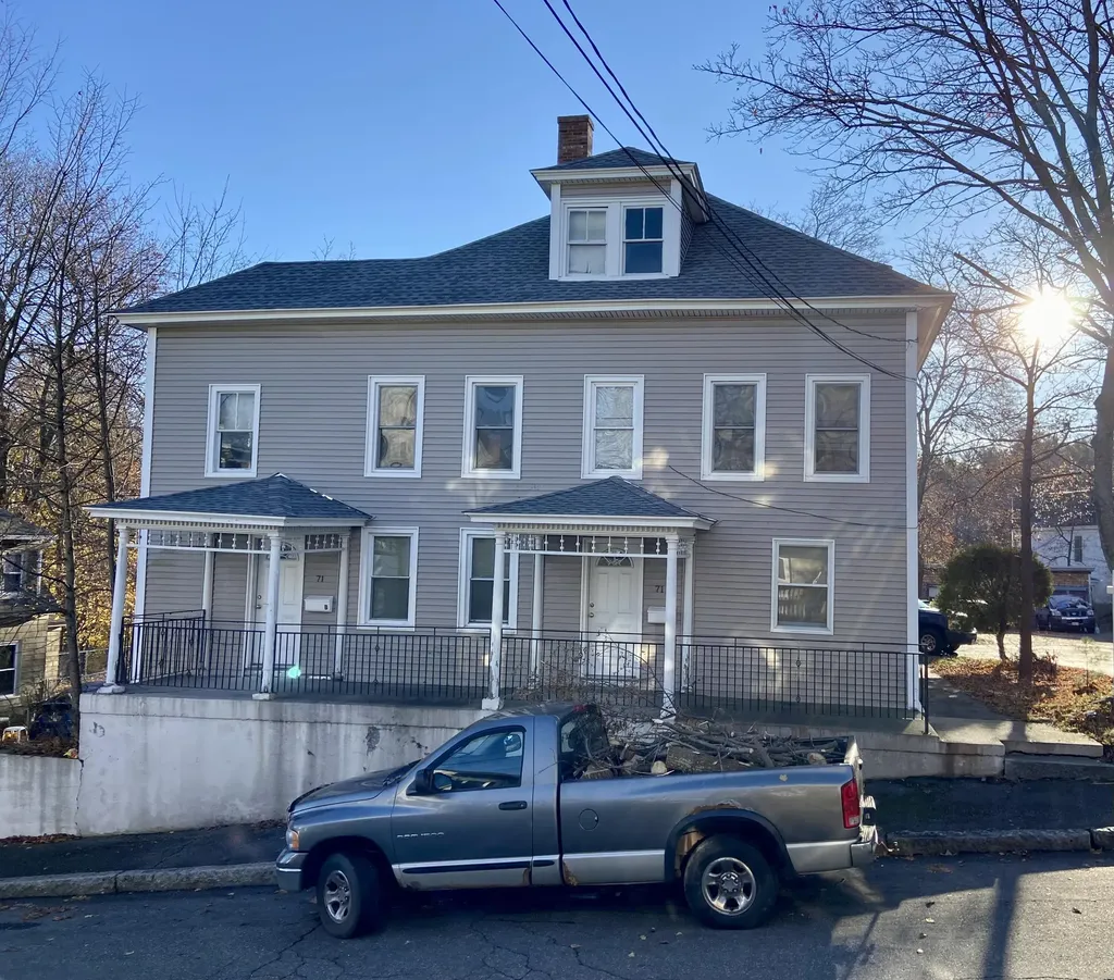 71 Pike Street Biddeford ME 04005