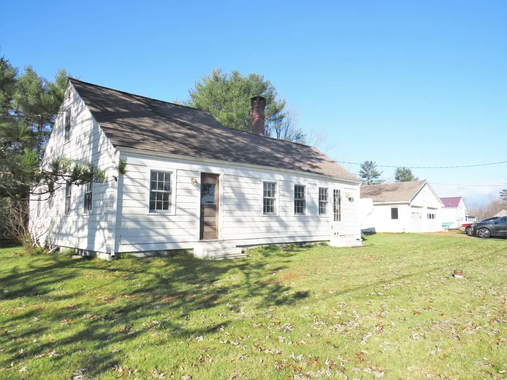 610 Liberty Road Washington ME 04574