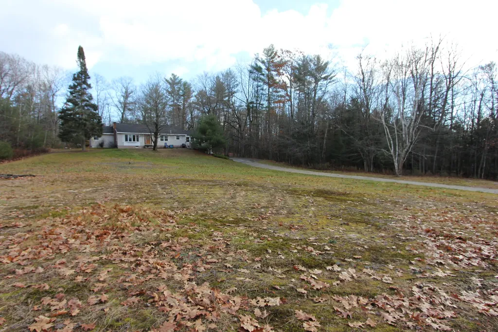 81 Woodman Hill Road Minot ME 04258