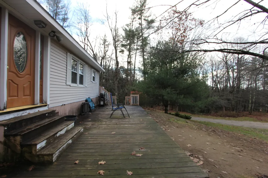 81 Woodman Hill Road Minot ME 04258