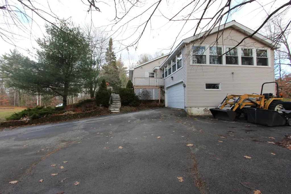 81 Woodman Hill Road Minot ME 04258