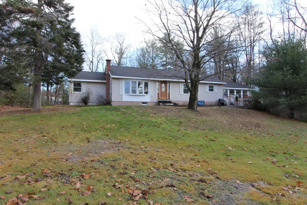 81 Woodman Hill Road Minot ME 04258