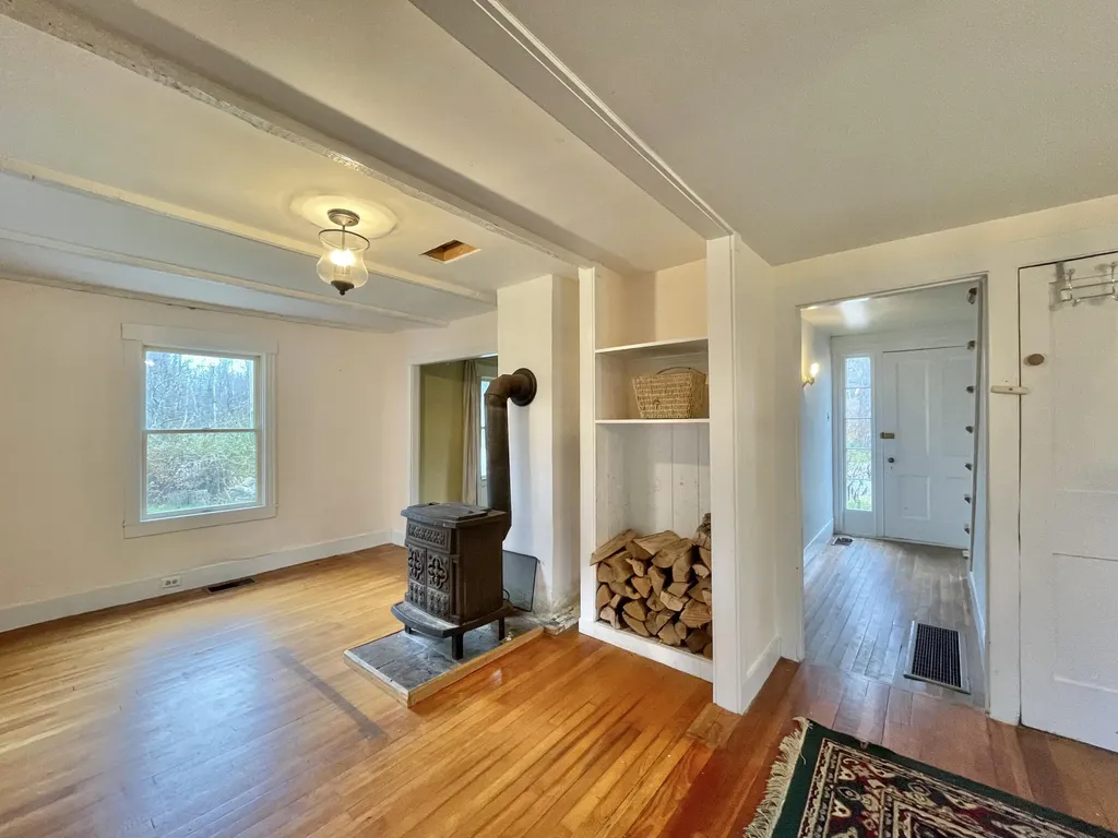 863 Beach Road Lincolnville ME 04849