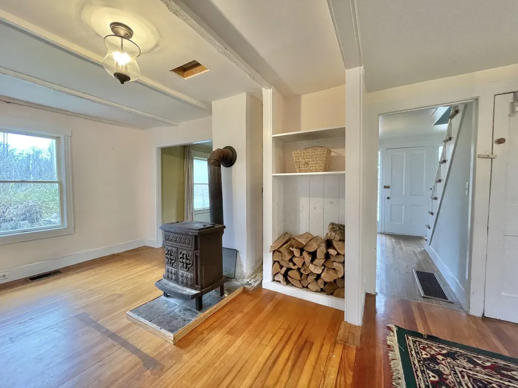 863 Beach Road Lincolnville ME 04849
