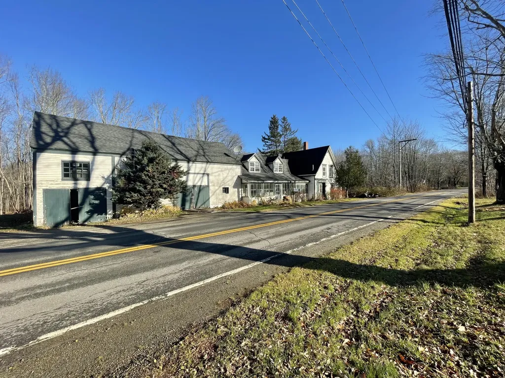 863 Beach Road Lincolnville ME 04849