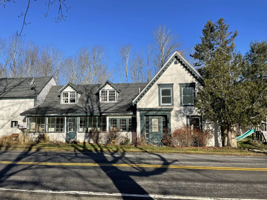 863 Beach Road Lincolnville ME 04849