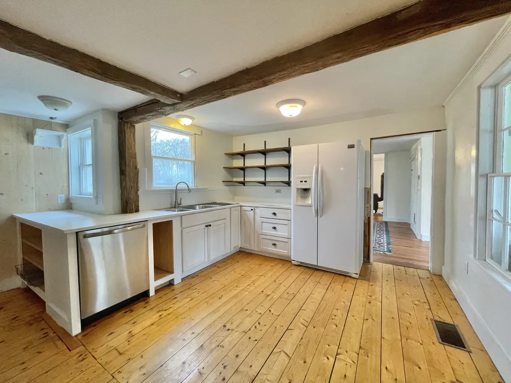 863 Beach Road Lincolnville ME 04849