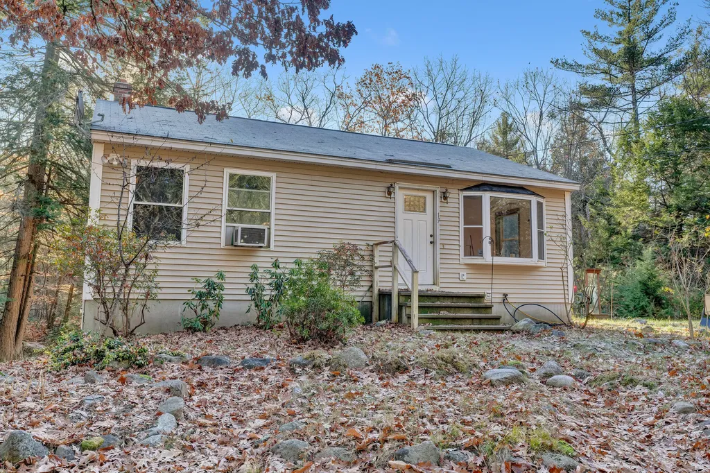 19 Cottage Road Gray ME 04039