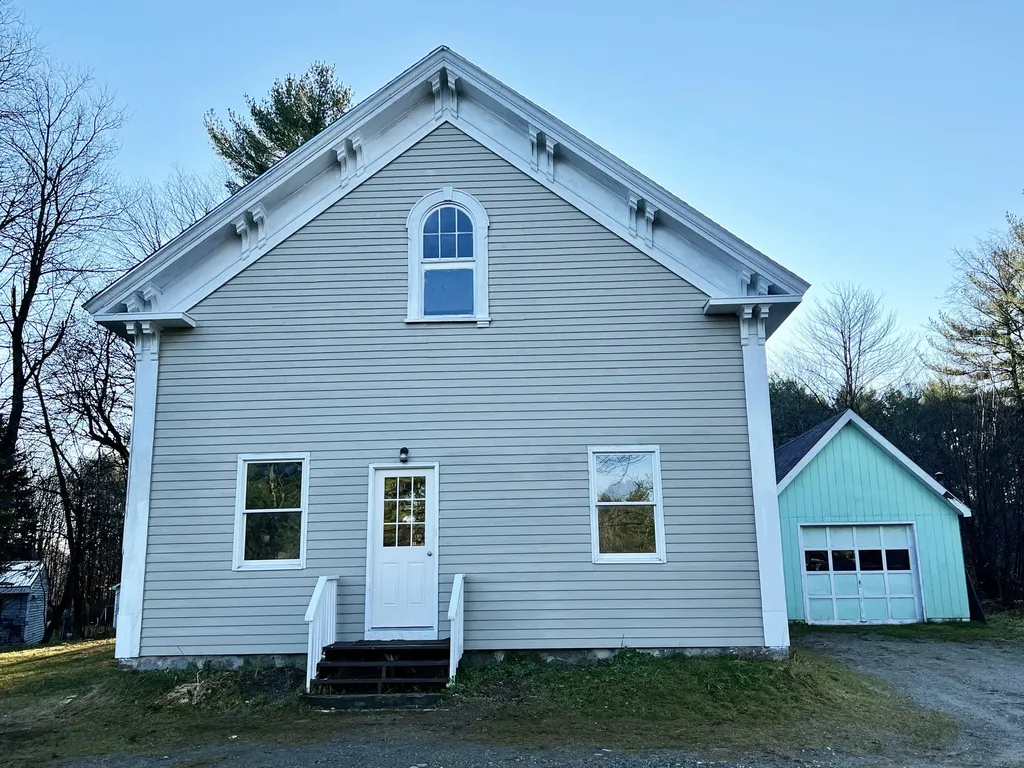 15 Crowley Road Lewiston ME 04240