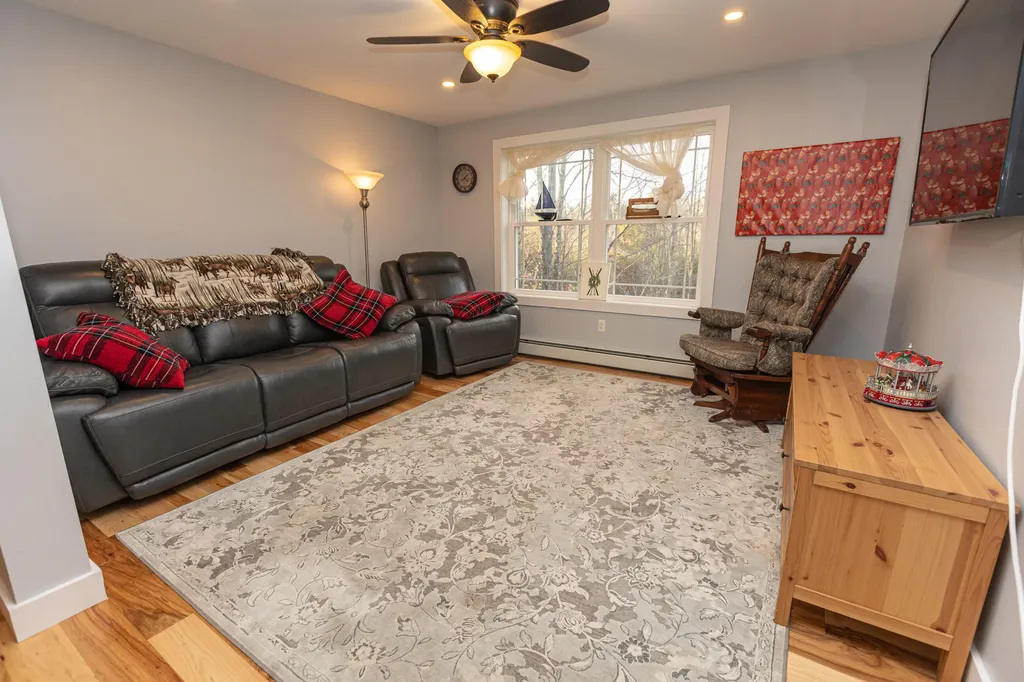 16 Great Falls Road Gorham ME 04038