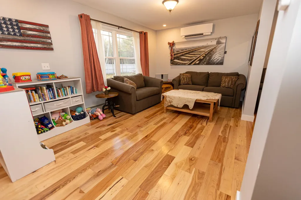 16 Great Falls Road Gorham ME 04038