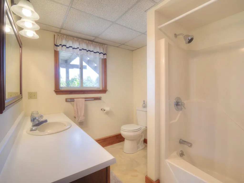 15 Ash Island View Road Owls Head ME 04854