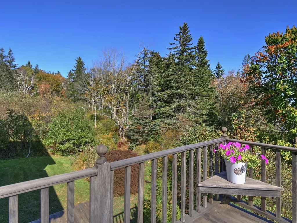 15 Ash Island View Road Owls Head ME 04854