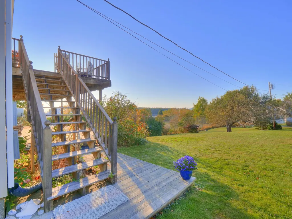 15 Ash Island View Road Owls Head ME 04854