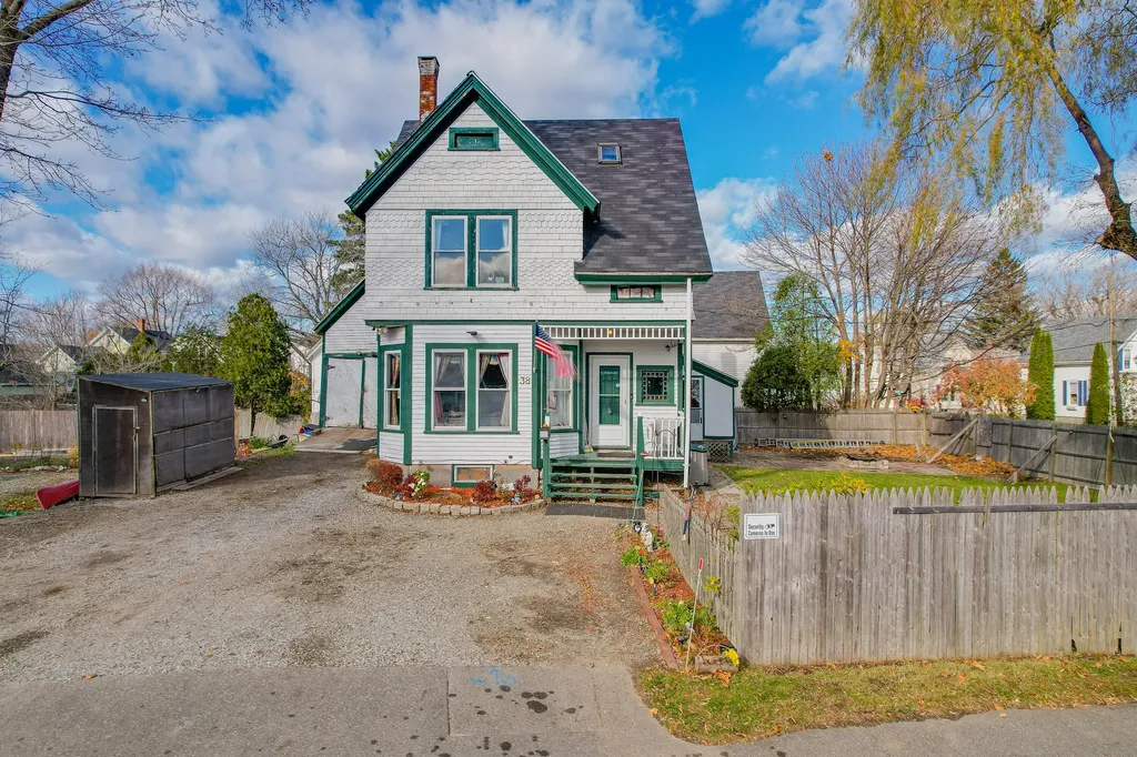 38 Crescent Street Rockland ME 04841