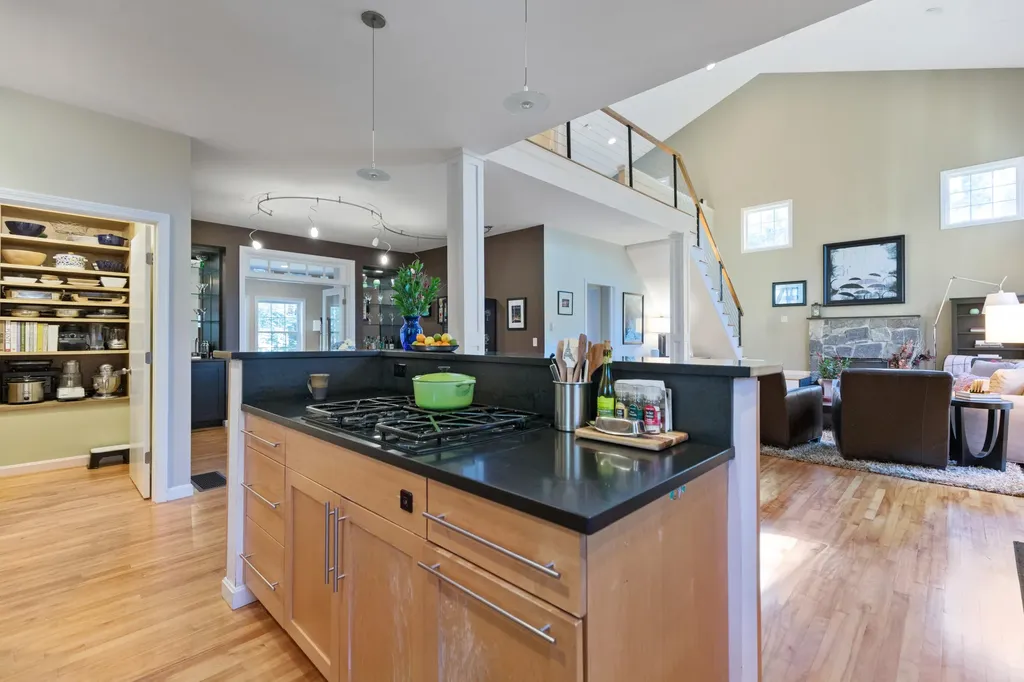 1 Belvedere Drive Falmouth ME 04105