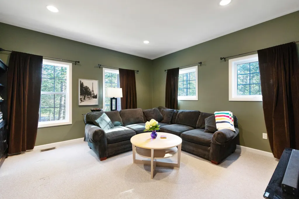 1 Belvedere Drive Falmouth ME 04105