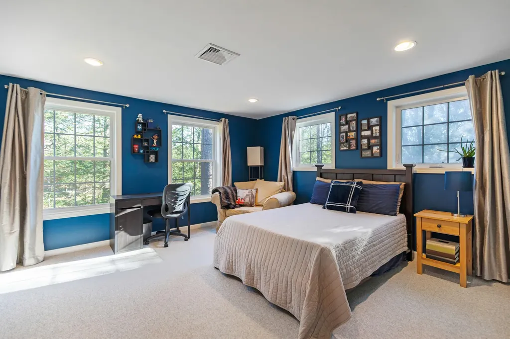 1 Belvedere Drive Falmouth ME 04105