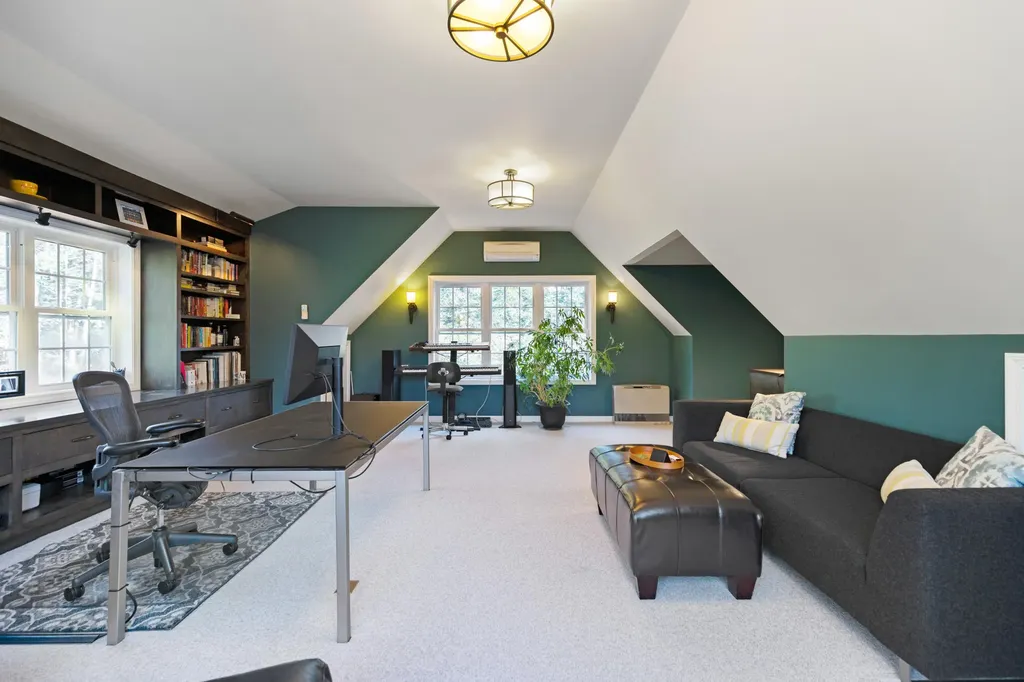 1 Belvedere Drive Falmouth ME 04105