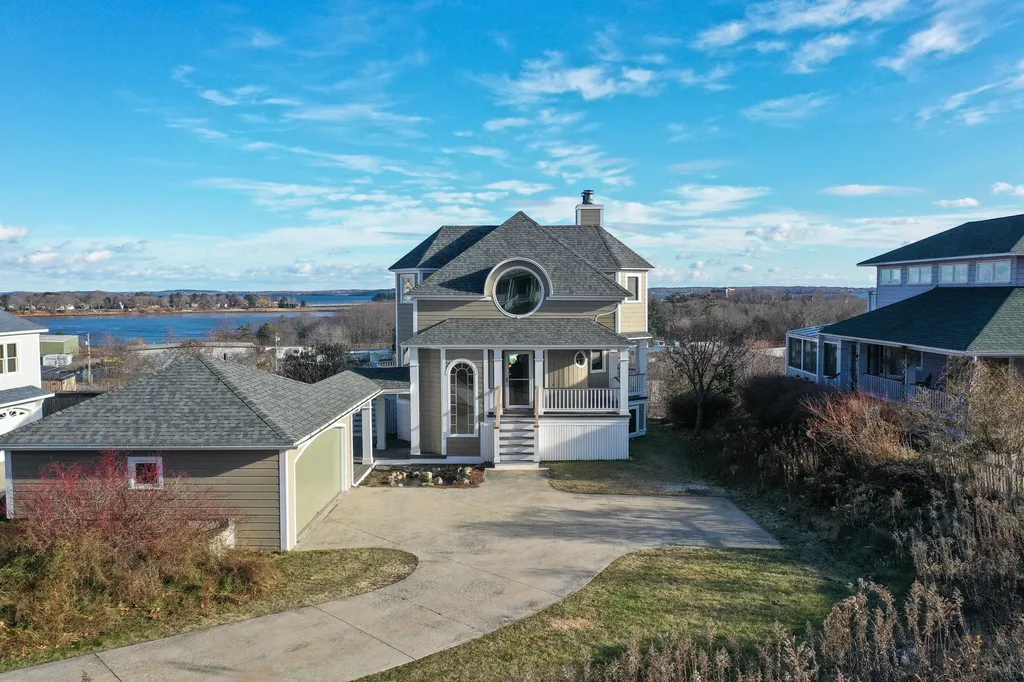 55 Summer Place Portland ME 04103