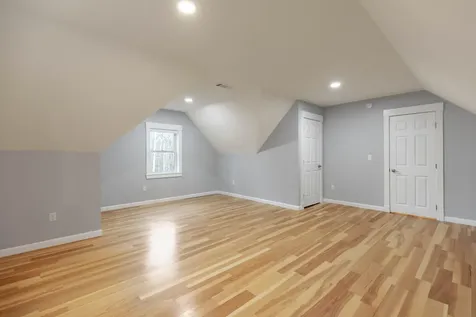 451 Cape Road Raymond ME 04071