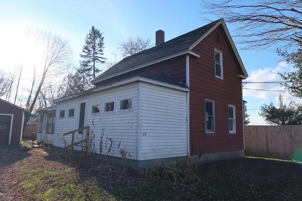 15 Connor Avenue Fairfield ME 04937