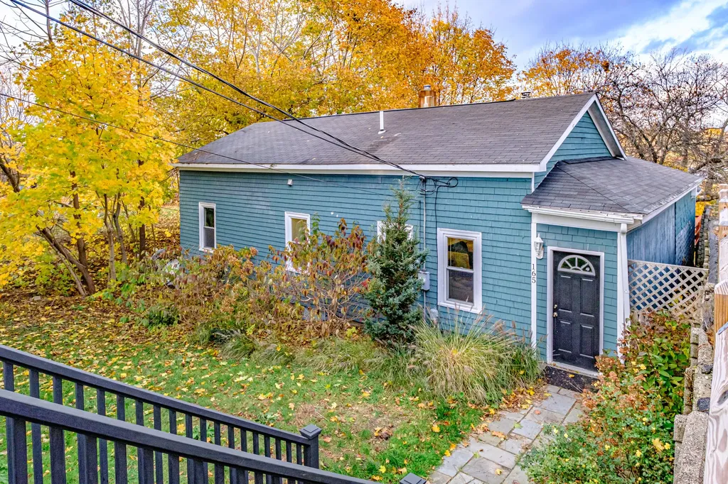 165 Cleaves Street Biddeford ME 04005
