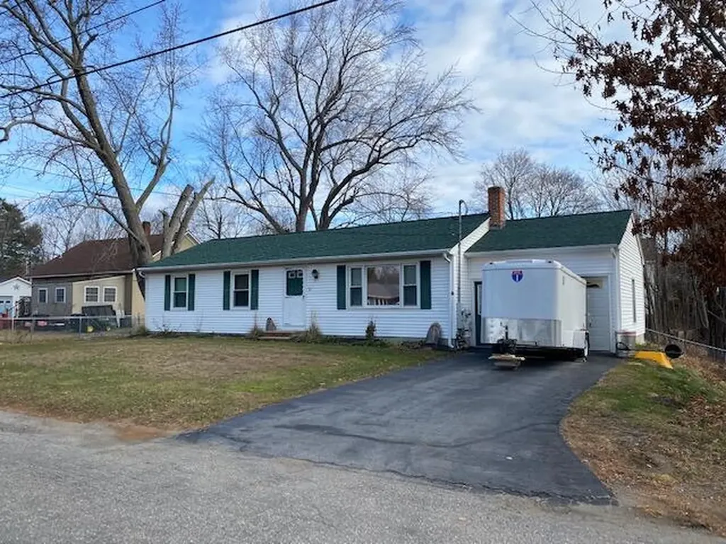 10 Riverview Street Sanford ME 04073