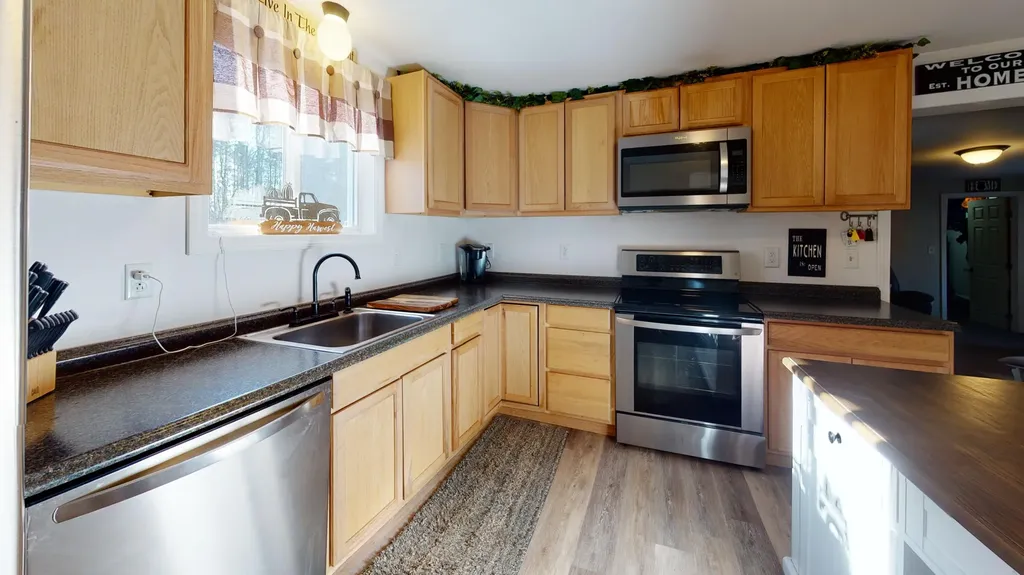 659 Quaker Ridge Road Leeds ME 04263
