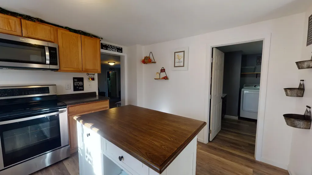 659 Quaker Ridge Road Leeds ME 04263
