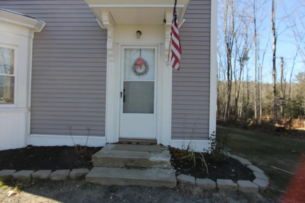 659 Quaker Ridge Road Leeds ME 04263
