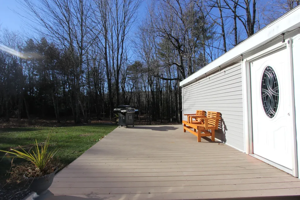 659 Quaker Ridge Road Leeds ME 04263