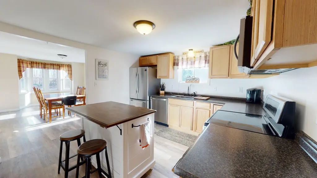 659 Quaker Ridge Road Leeds ME 04263