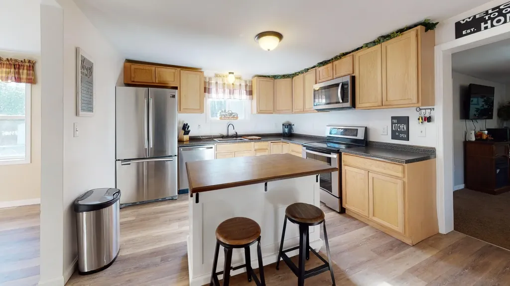 659 Quaker Ridge Road Leeds ME 04263