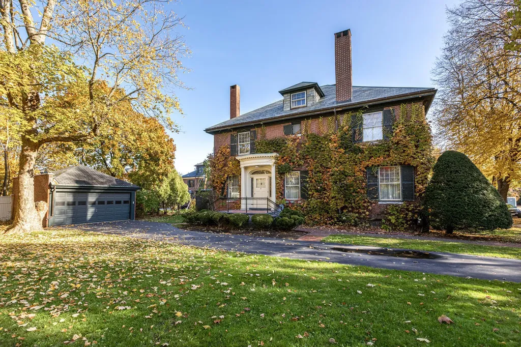 9 Bowdoin Street Portland ME 04102