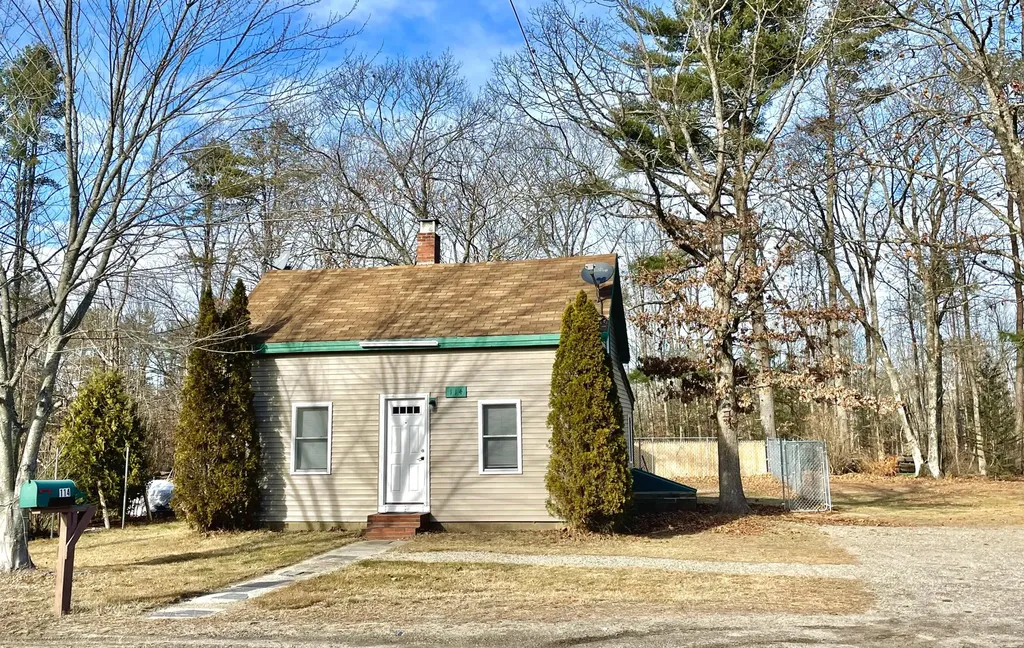 114 Cumberland Street Cornish ME 04020