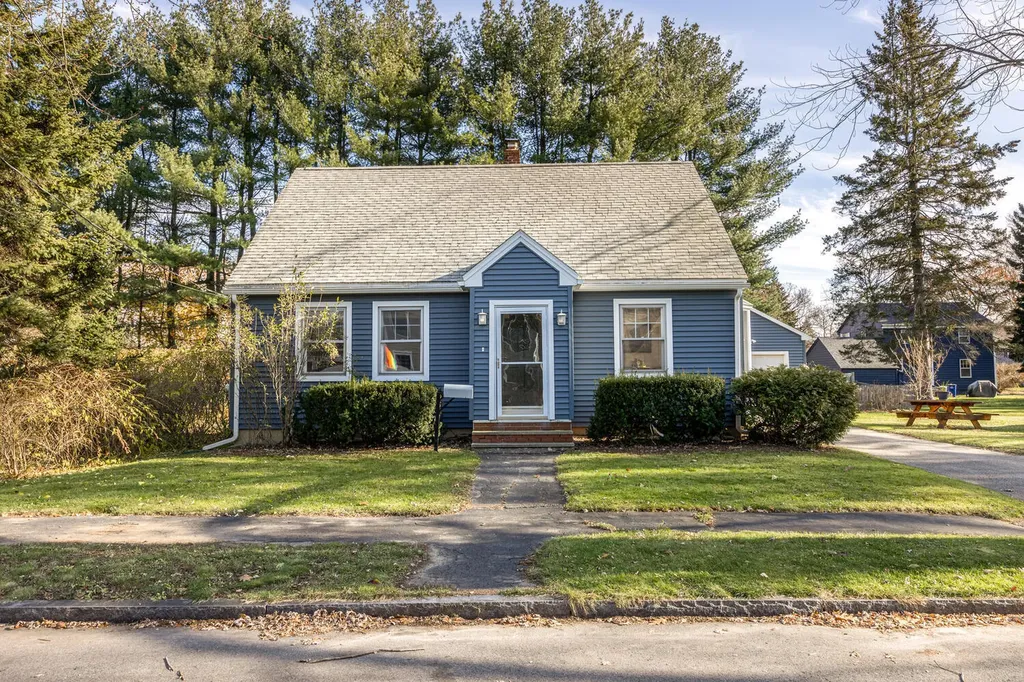 87 Devon Street Portland ME 04102