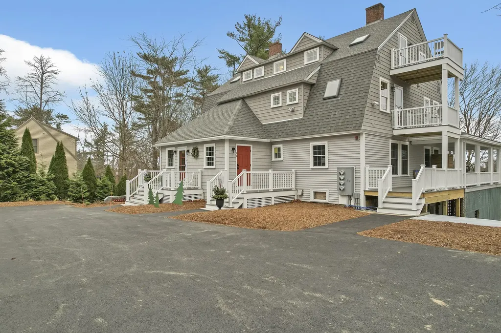 21 Fernald Avenue York ME 03909