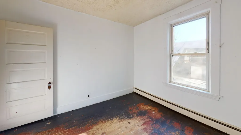 19 King Avenue Lewiston ME 04240