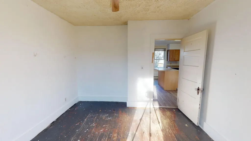 19 King Avenue Lewiston ME 04240